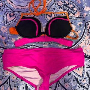 VS bikini